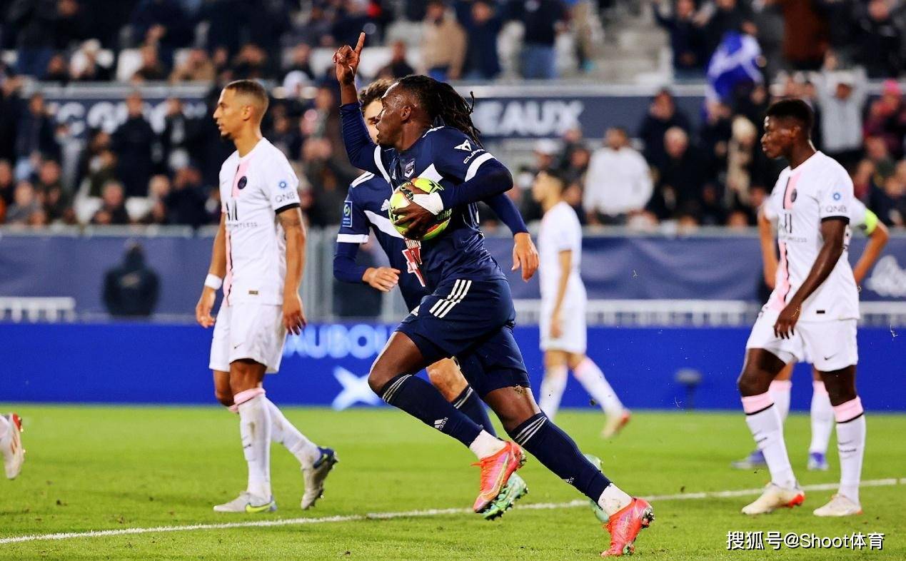 法兰克福训练开放日,清晨再遭质疑引欢呼,法甲在即,高层口径保持一致的简单介绍 法兰克福训练开放日,清晨再遭质疑引欢呼,法甲在即,高层口径保持一致的简单介绍